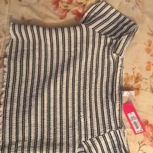 Black white crop top